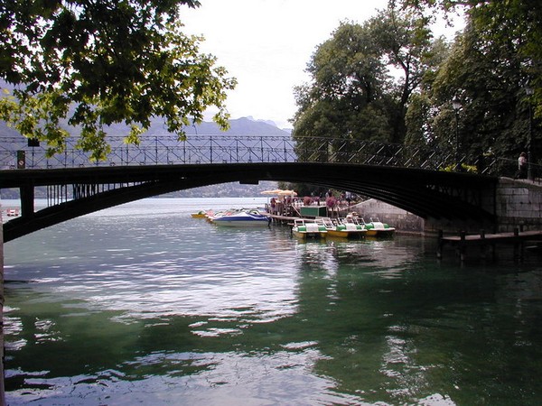 pyramide Annecy pyramide