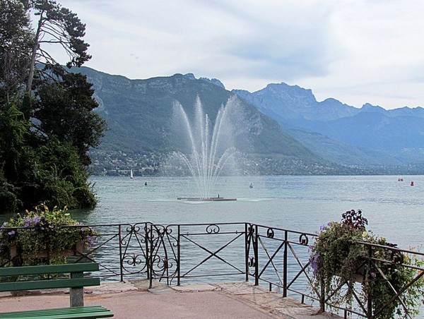 pyramide Annecy pyramide