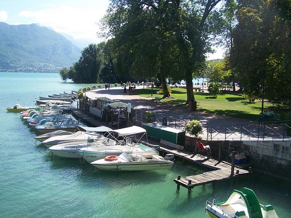 pyramide Annecy pyramide